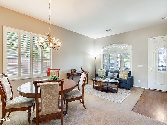 4th image of 43410 W OAKLAND Court
