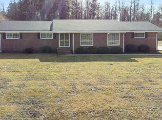 1725 Fountaintown Rd, Chinquapin, NC 28521