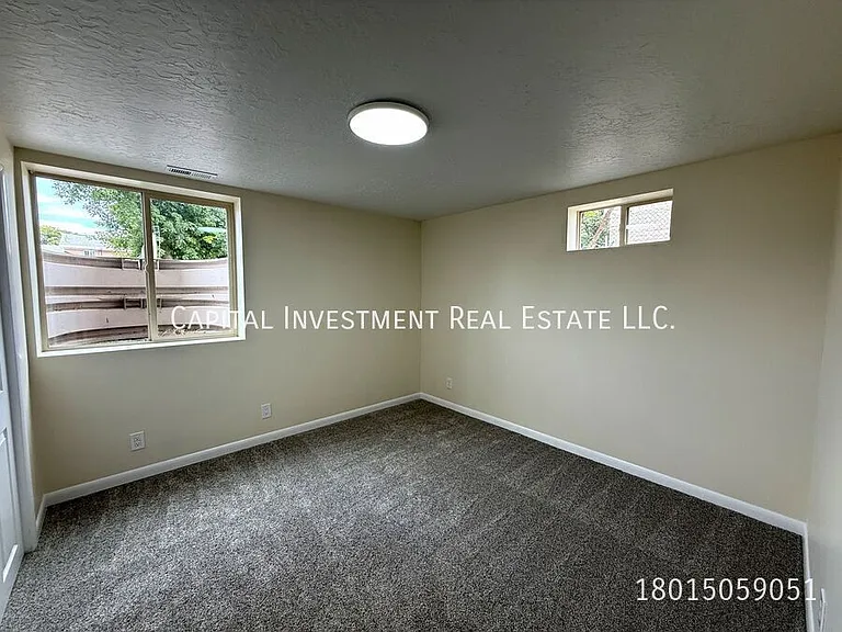 1047 E 5235 S — Photo 15