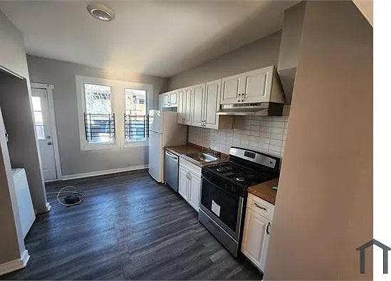 429 N Glover St — Photo 5