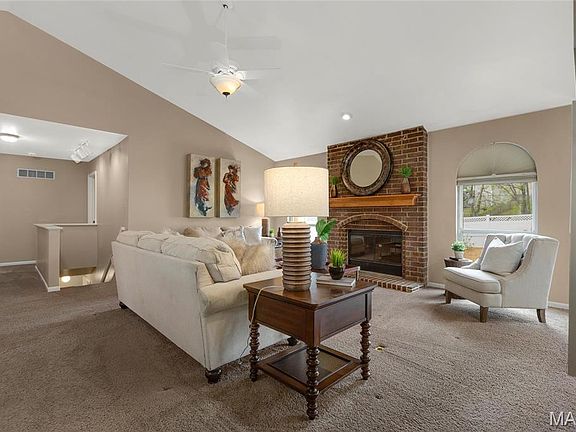 5th image of 7349 Summer Manor Dr
