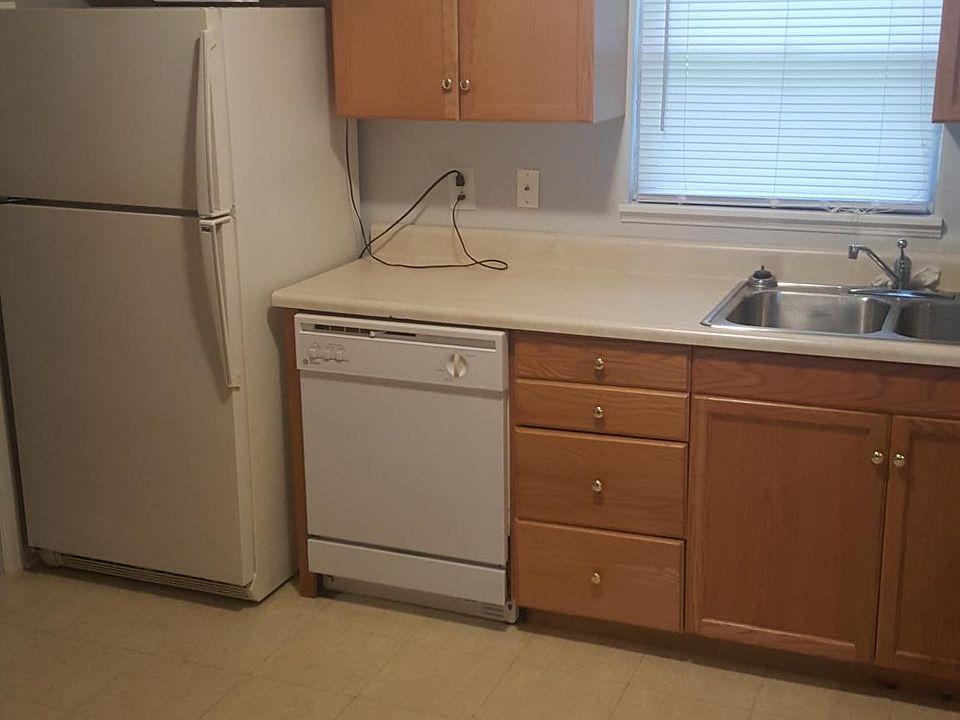 2nd image of 503 Voorhis St