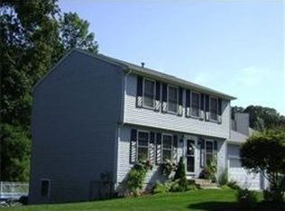 26 Hibiscus Ln, Warwick, RI 02886