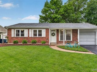 2847 Laurel View Ln, Maryland Heights, MO 63043