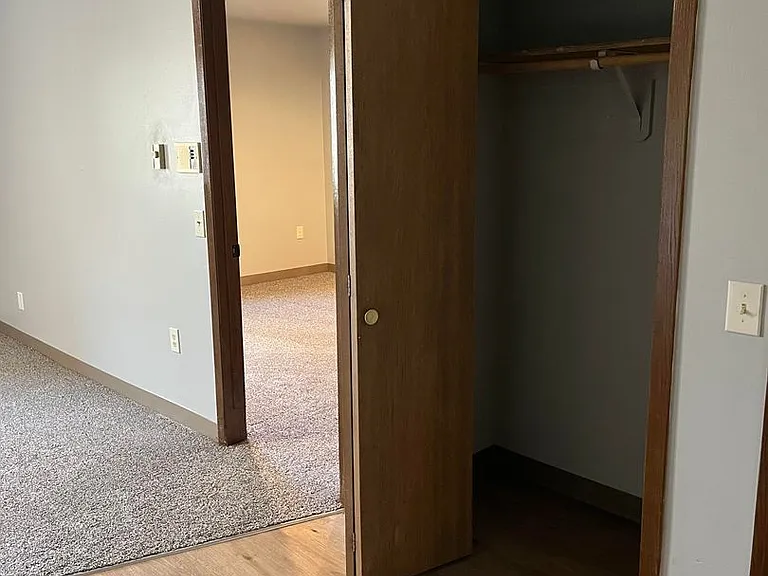 1038 Fond du Lac Ave — Photo 3
