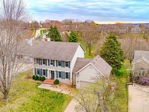 2nd image of 2804 Scenic Pl
