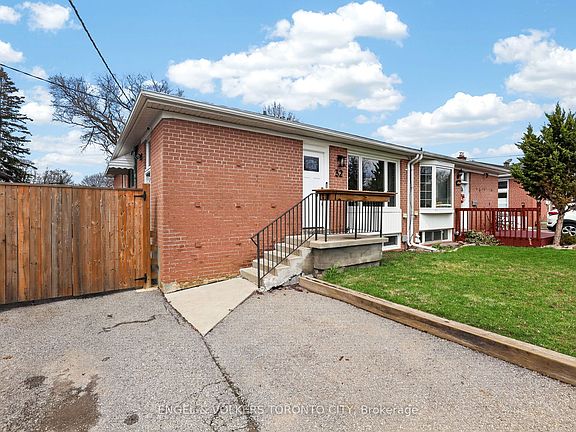 3rd image of 32 Davis Rd