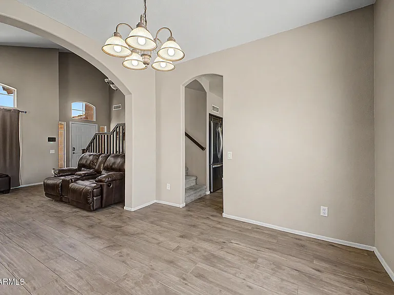4518 E Rowel Rd — Photo 9