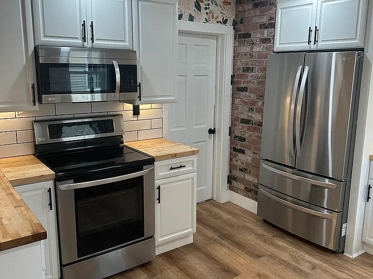 410 Elm St #1 — Photo 9