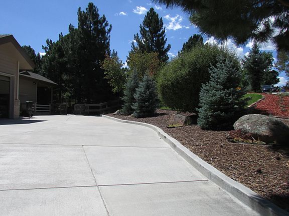 5th image of 7643 Berkshire Ln