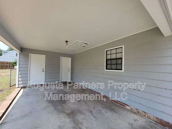 3rd image of 611 Langley Ct