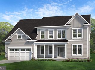 2418 Holt St, Vienna, VA 22180
