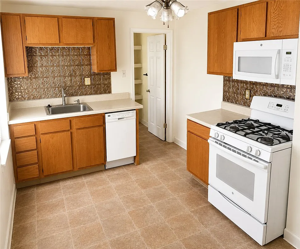 1 bed, 950 sqft, $995 — Photo 2