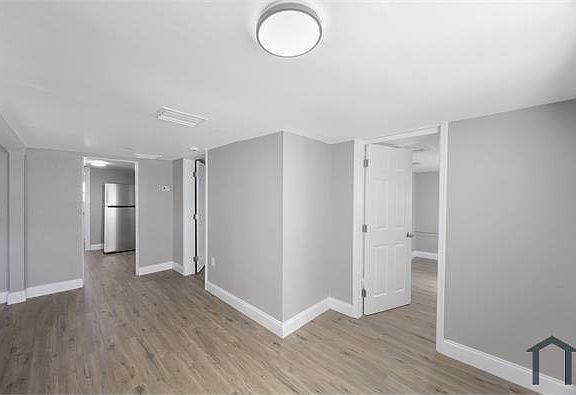 4th image of 955 9th Ave S #A