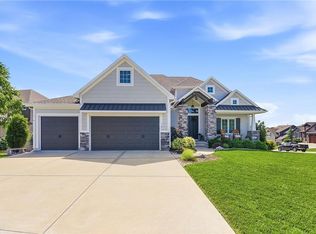 183 SW Roosevelt Rdg, Lees Summit, MO 64081