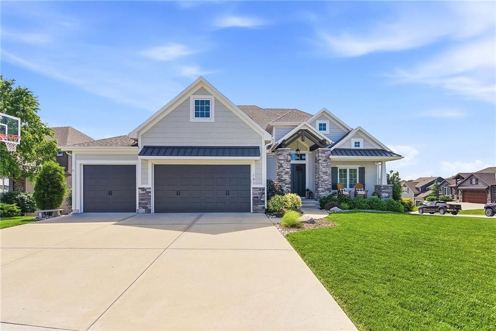 183 SW Roosevelt Rdg, Lees Summit, MO