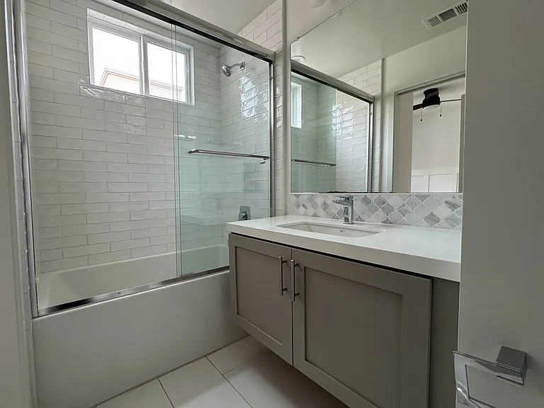 751 Talbot Ln — Photo 10