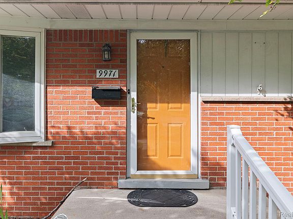 3rd image of 9971 Merriman Rd
