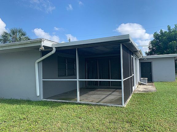4th image of 2271 Bendway Dr