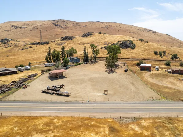 19127 Echo Drive, Woodlake, CA 93286