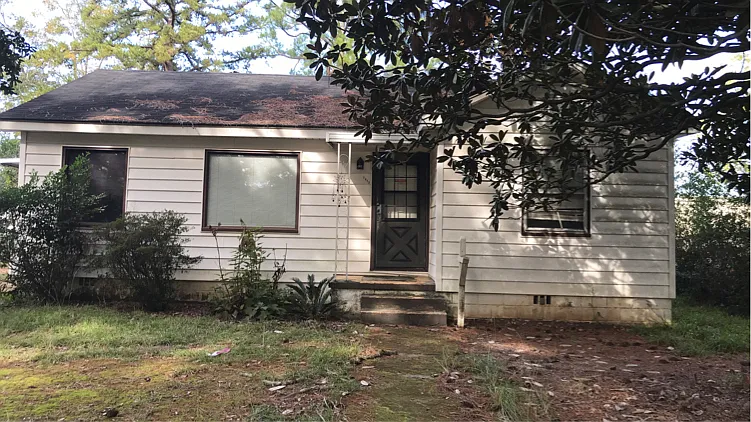 1413 W Highland Ave — Photo 2