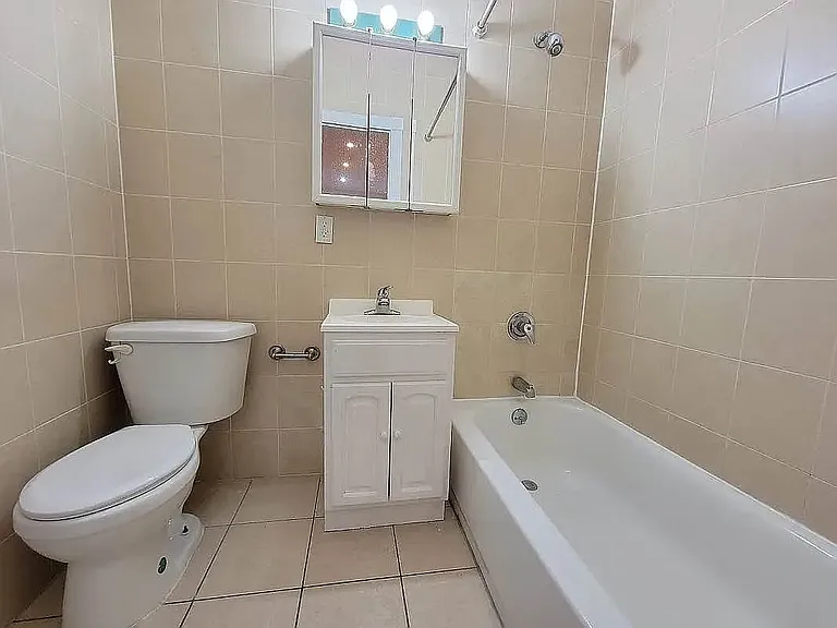 415 W 56th St #91 — Photo 4