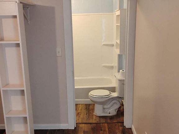 5th image of 207 S Church St