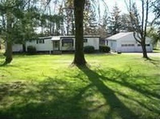 1188 Collar Price Rd, Hubbard, OH 44425