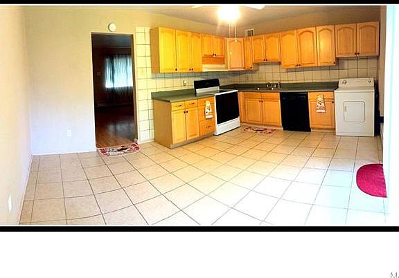 2nd image of 10685 Carroll Wood Way