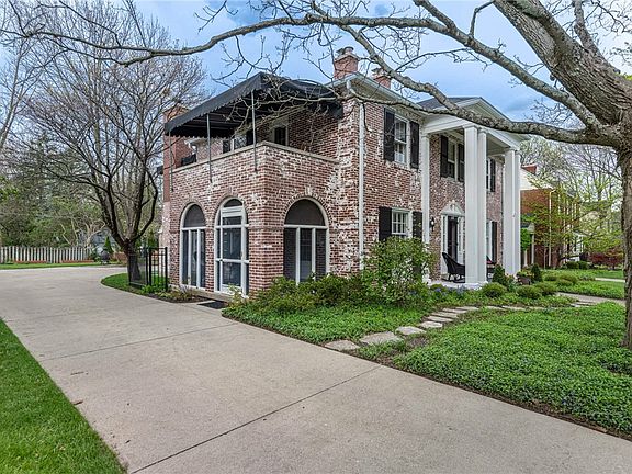2nd image of 219 Dellwood Ave