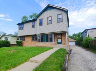 3173 Patton Dr, Des Plaines, IL 60018