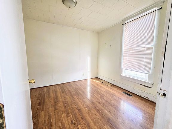 5th image of 505 N Walnut St