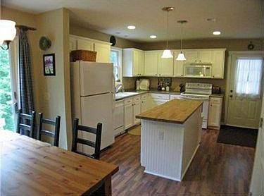 5th image of 36 Greenview Dr