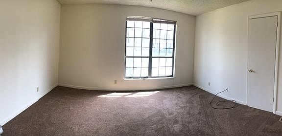 3rd image of 150 Colemont Dr