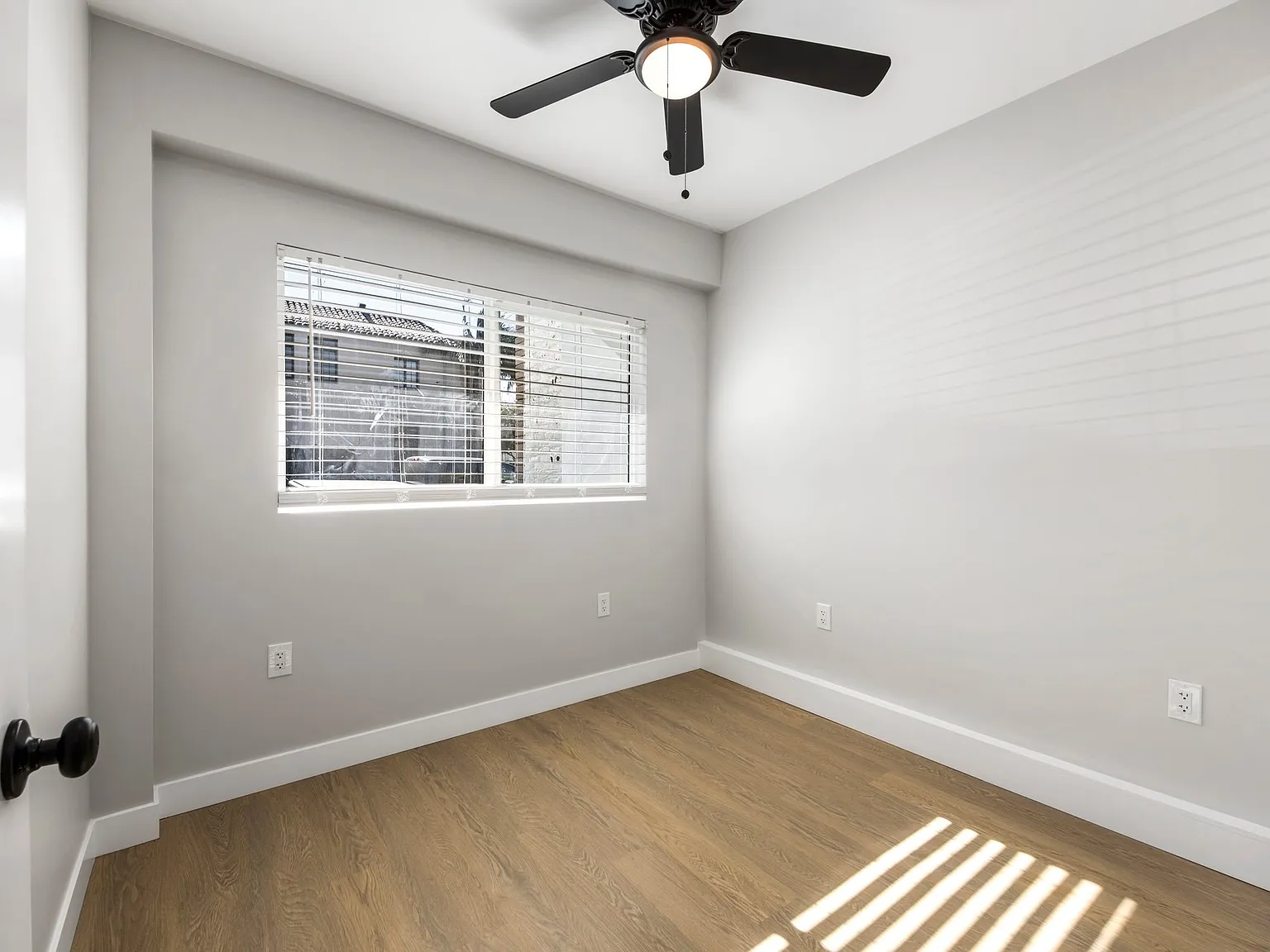 1107 E 3rd St — Photo 3