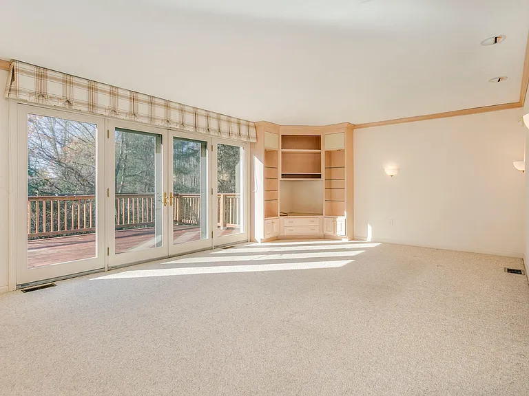9 Reservoir Rdg — Photo 11