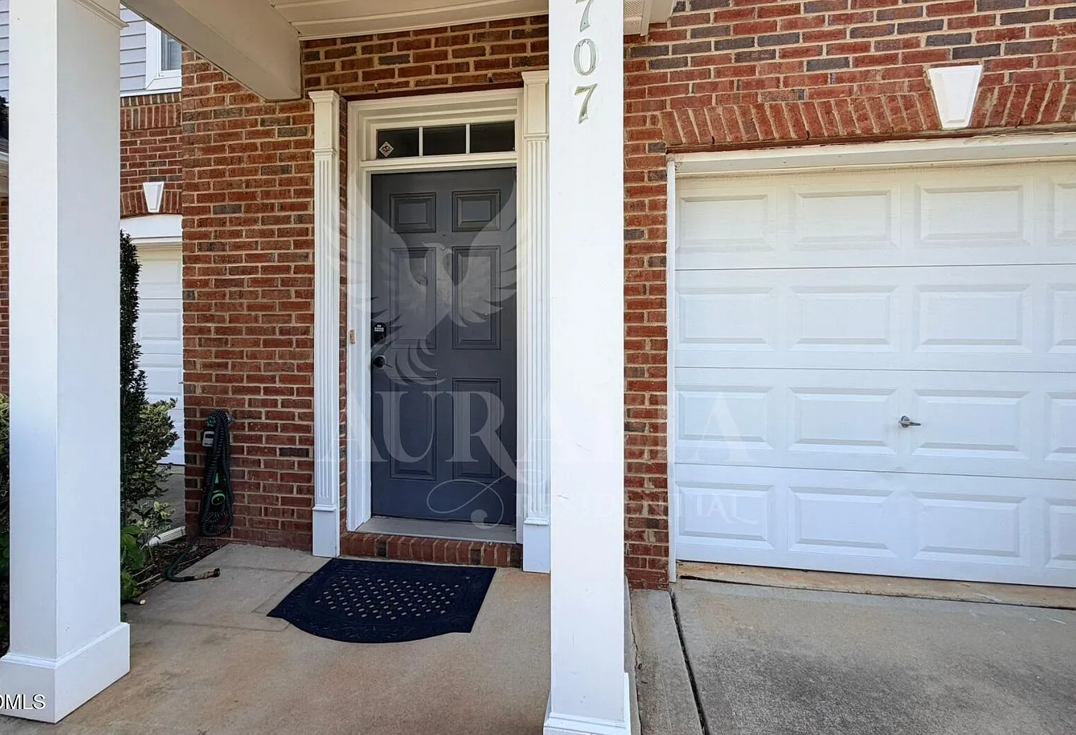 2 bed, 4.0 bath, 1846 sqft, $2,100 — Photo 4
