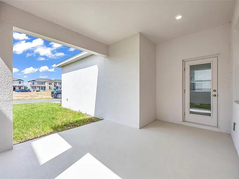 5577 Fiona Ln — Photo 32