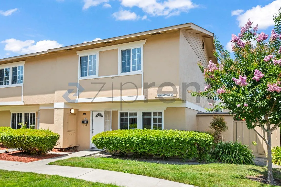 4 bed, 2.5 bath, 1439 sqft, $4,345 — Photo 1