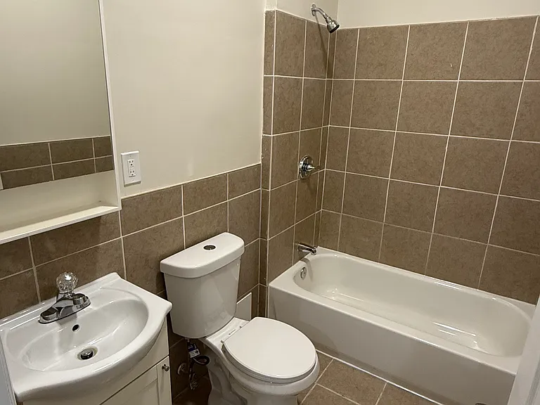 4401 Liberty Heights Ave #2 — Photo 7
