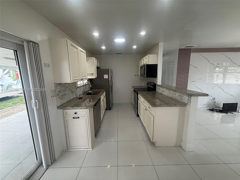 28501 SW 147th Ct — Photo 28