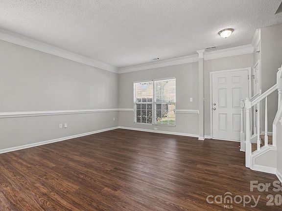 3rd image of 8935 Hedge Maple Rd