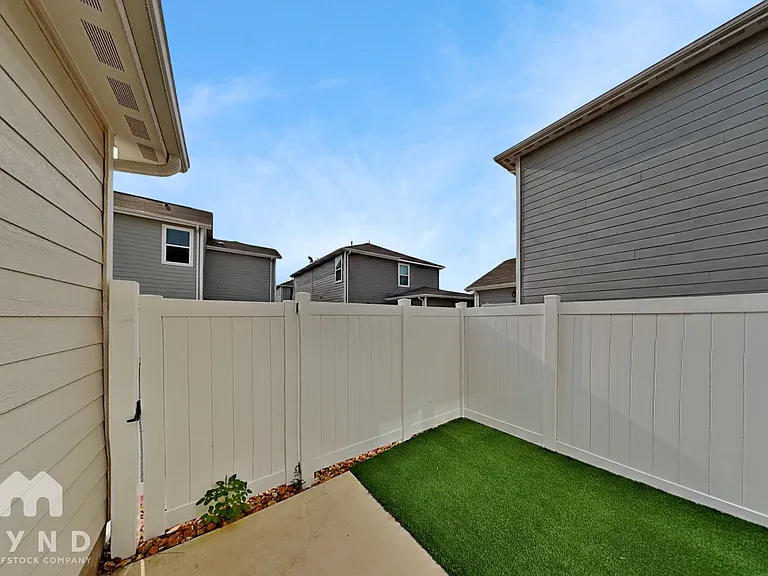 10846 Emerick St — Photo 19