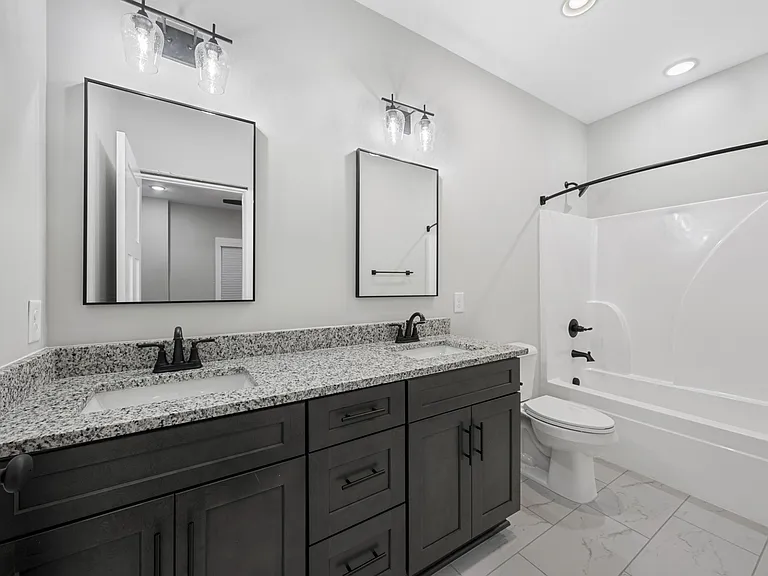 2624 S Main St #7 — Photo 21