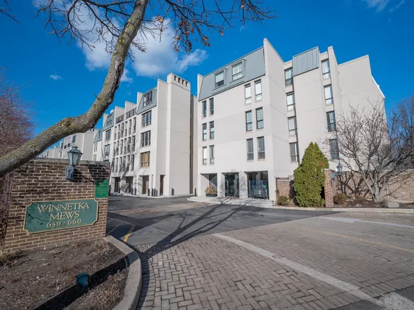630 Winnetka Mews APT 202, Winnetka, IL 60093