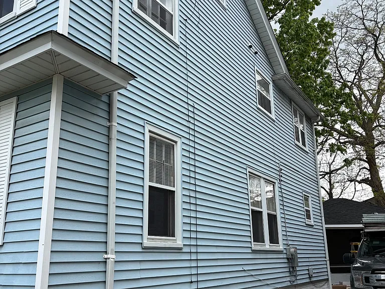 121 Jones St — Photo 2
