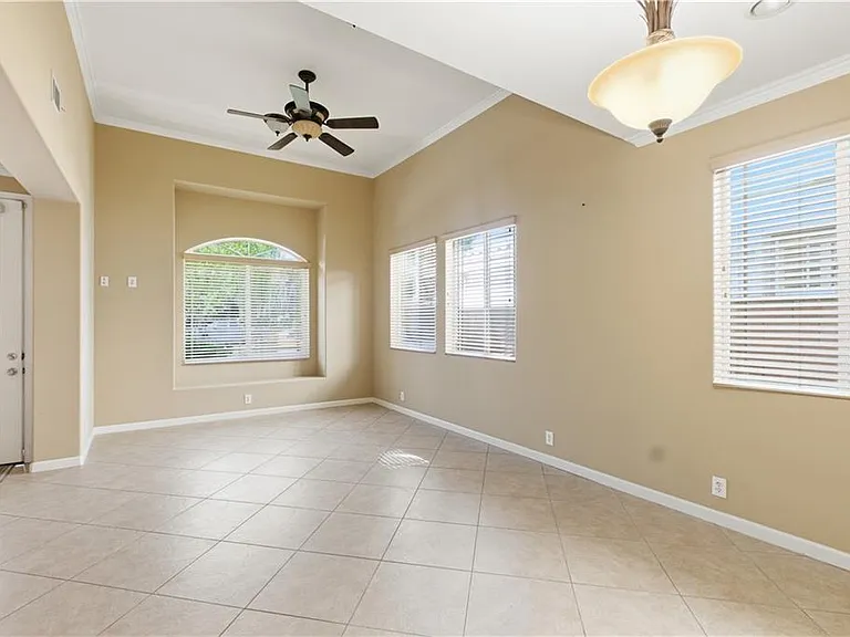 6958 Amigo Ave — Photo 17