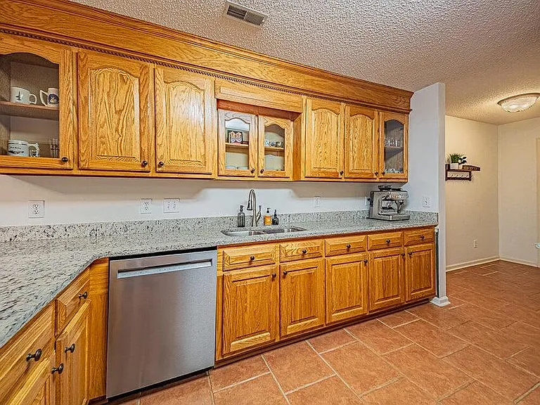 1265 Cutleaf Dr — Photo 12