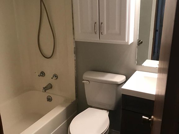 5th image of 710 W Louisa Ave