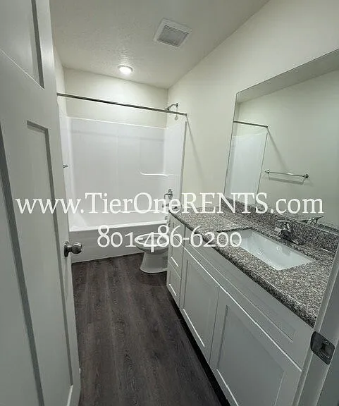 451 W 1025 S — Photo 14